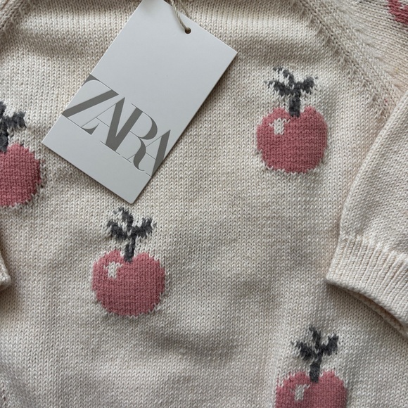 Zara Baby Girl Apple Sweater - Picture 3 of 4
